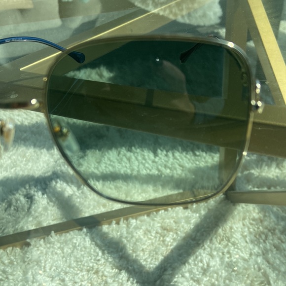 Gucci Sunglasses - Picture 3 of 4